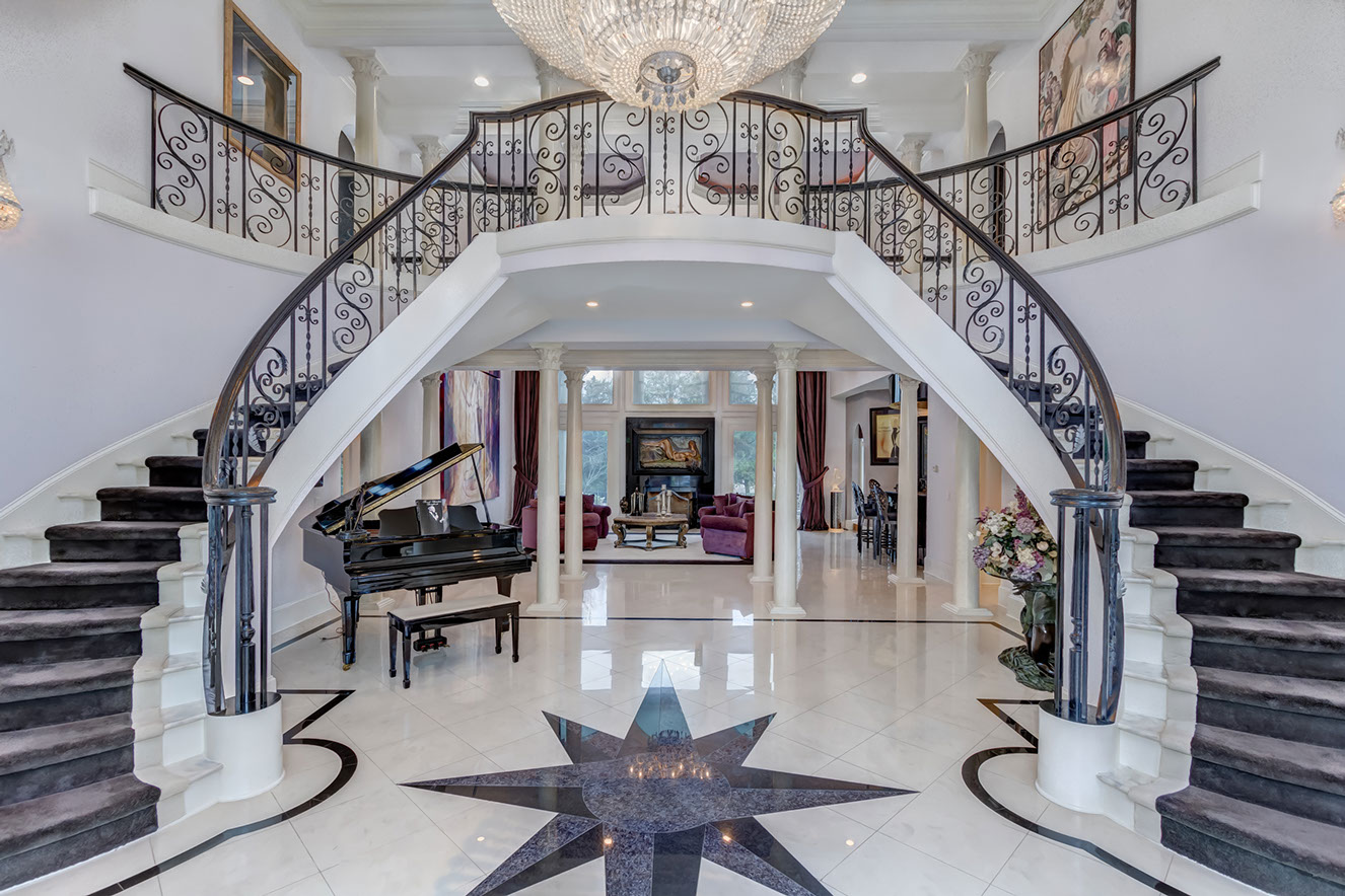 Residential interior estate home photography by Jesse Samples Allen Tate Realtors